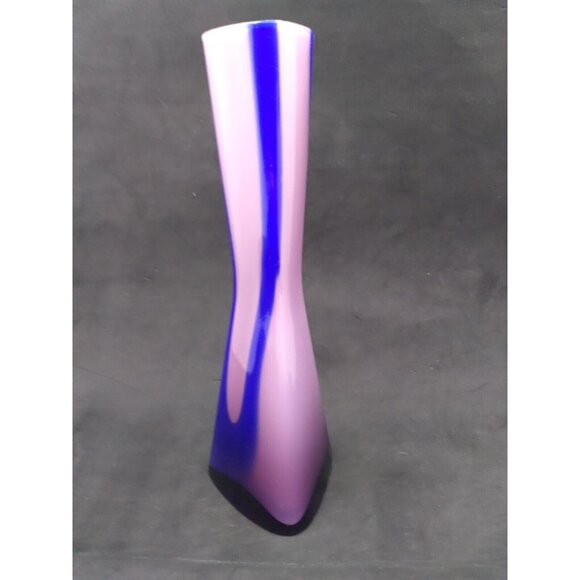 Vtg MCM Cased Glass Triangular Bud Pop Art Purple Bud Vase Japan 7.5"  READ - Picture 13 of 15